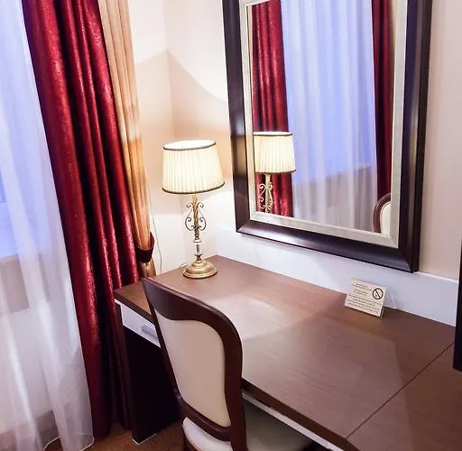 губернский Отель 4*