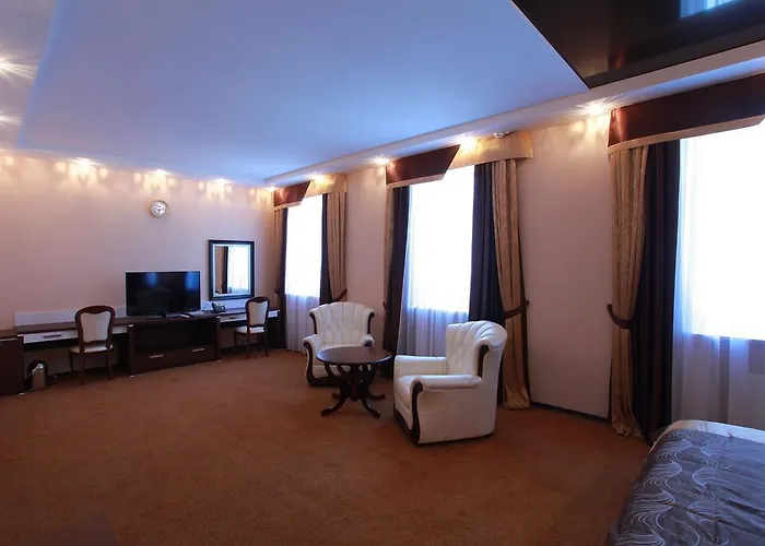 губернский Отель 4*